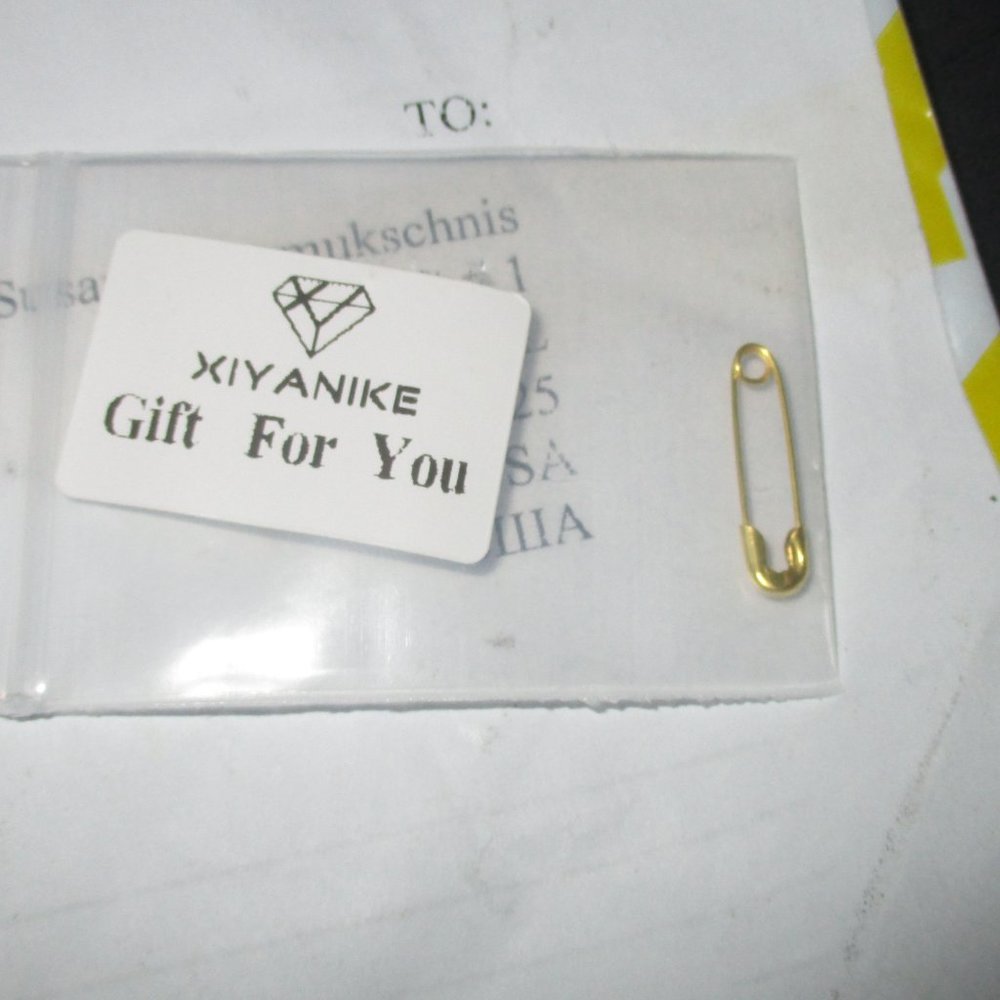 STAMPS & SAFETY PIN From RUSSIA - Picture 2 of 5